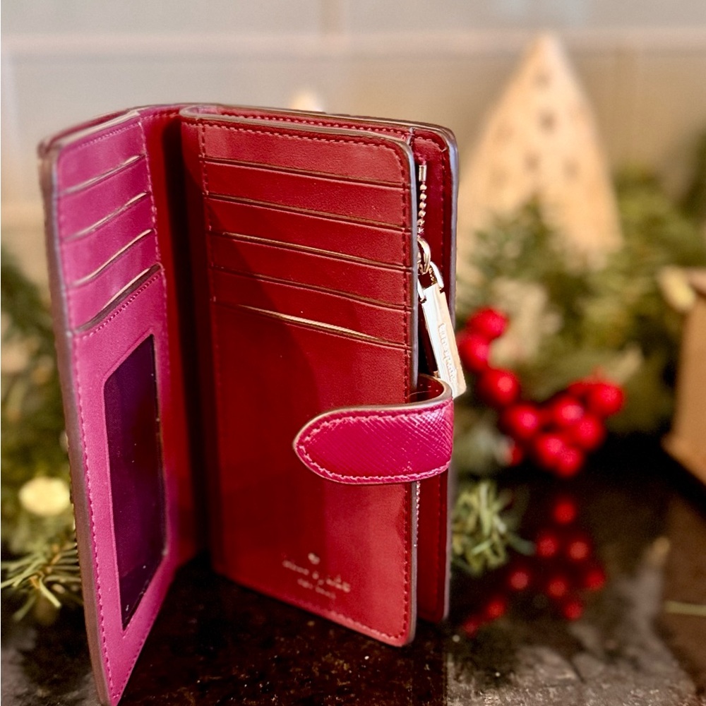 Kate Spade Maddison Compact Bifold Wallet – Blackberry Preserve